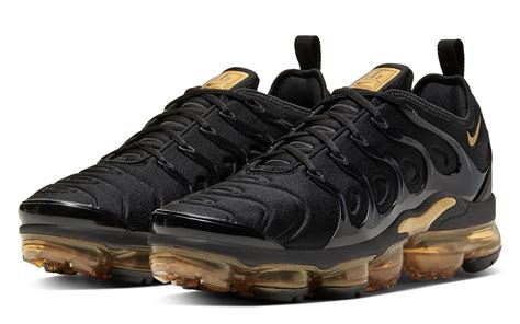 nike air vapormax weiß gold blau|vapormax gold and black.